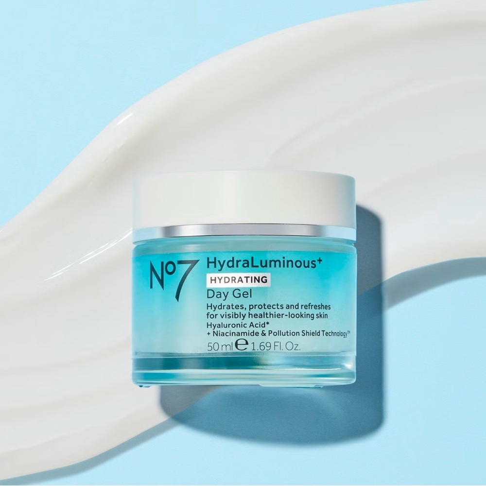 No7 HydraLuminous Day Gel